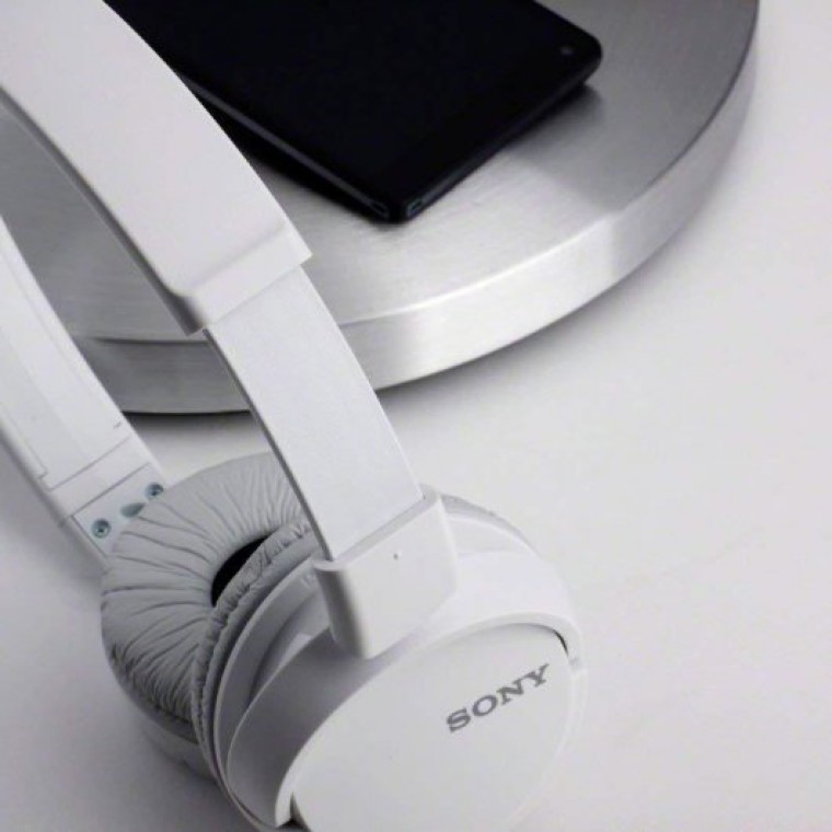 Sony MDR-ZX110AP Auriculares Hifi Blanco