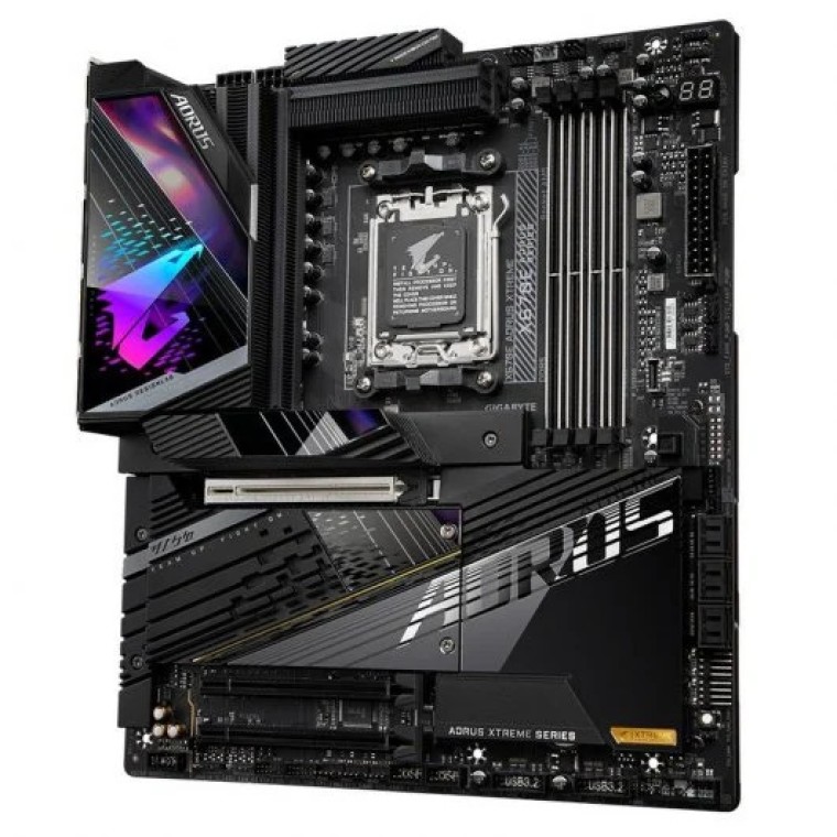 Gigabyte X670E AORUS XTREME