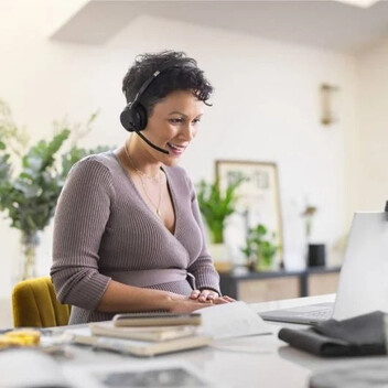Jabra Evolve 2 55 Auriculares Bluetooth para Oficina/Centro de Llamadas Negros