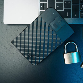 Verbatim FingerPrint Secure 2TB USB-C/3.1 Verbatim FingerPrint Secure 2TB USB-C/3.1