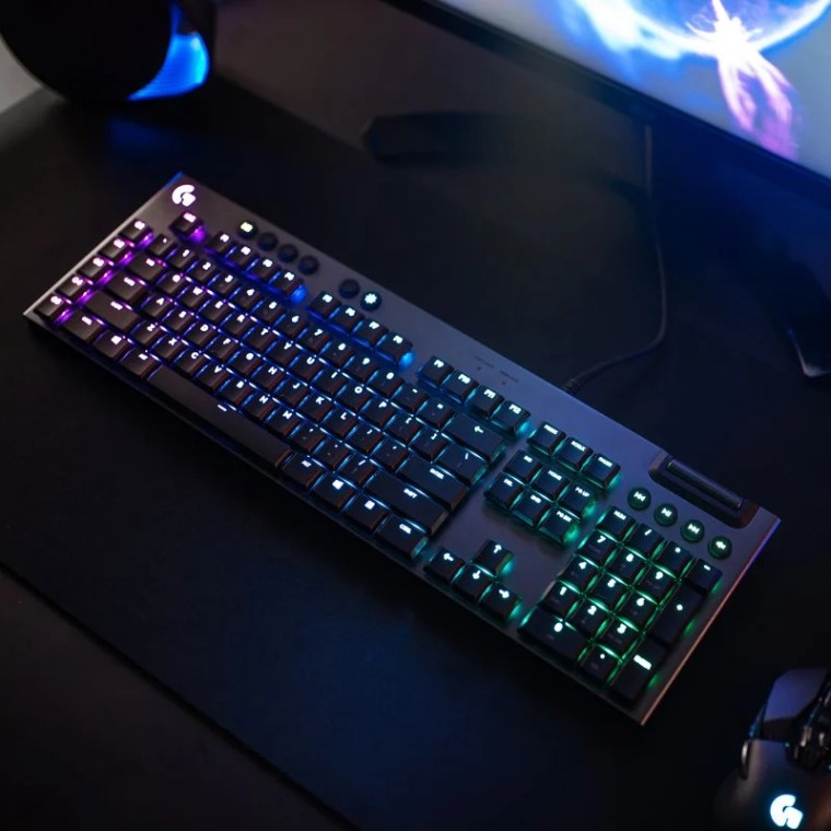 Logitech G815 Teclado Mecánico Gaming RGB GL Táctil