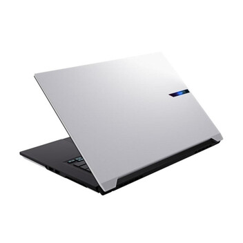 Portátil GIGABYTE AERO X16 16" AMD Ryzen AI 7 350 32GB 1TB SSD RTX 5060 8GB Blanco Copilot+ RGB