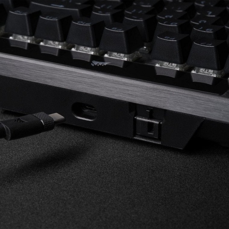 Corsair K70 PRO RGB Teclado Mecánico Gaming Switch Óptico-Mecánico Corsair OPX Negro