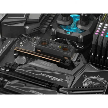 Corsair MP600 PRO 2TB M.2 NVMe PCIe Gen 4 x4 Hydro X Ed. SSD Corsair MP600 PRO 2TB M.2 NVMe PCIe Gen 4 x4 Hydro X Ed. SSD