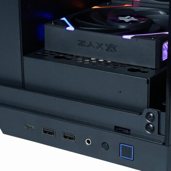Ordenador Sobremesa Epical-Q Dixt AMD Ryzen 7 7800X3D 32GB 1TB SSD RX 9070 XT WiFi 6 Windows 11