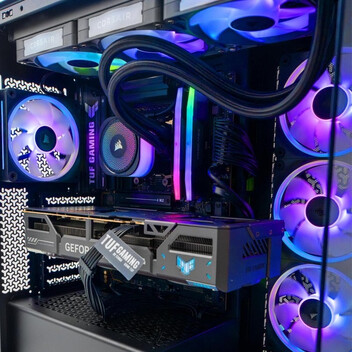 Ordenador Sobremesa Epical-q Bucaneer Bronze V Amd Ryzen 7 9700x, 32gb, 2tb Ssd Nvme, Rtx 5070ti + W