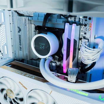 Ordenador Sobremesa Epical-Q Squid-w Bronze III Intel Core Ultra 7 265KF/32GB/2TB SSD/RTX 5070 Ti