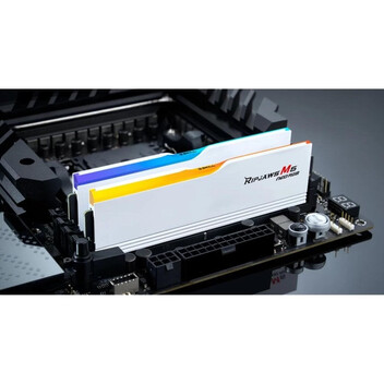 Memoria RAM G.Skill 32GB DDR5 6000 Ripjaws M5 RGB F5-6000J3038F16GX2-RM5NRW