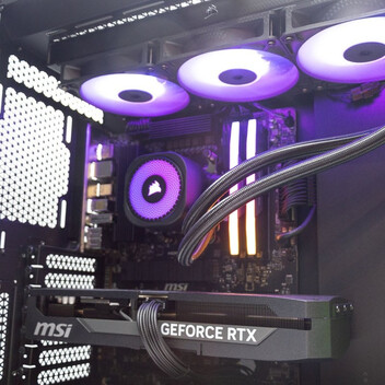 Ordenador Sobremesa PcCom iCUE AMD Ryzen 7 9800X3D / 32GB / 2TB SSD / RTX 5080