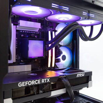 Ordenador Sobremesa PcCom Ultimate Ryzen 7 9800X3D / 64GB / 4TB SSD M.2 / RTX 5090 + Windows 11 Pro