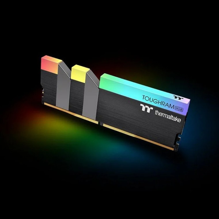 Thermaltake Toughram RGB DDR4 4400 16GB 2x8GB CL19