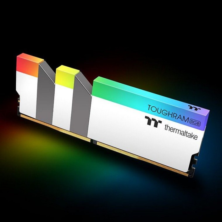 Thermaltake Toughram White RGB DDR4 4400 16GB 2x8GB CL19