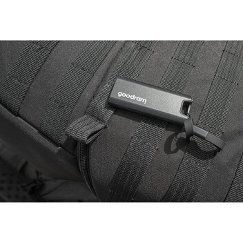 Disco Duro Goodram 512GB SSD M.2 2000 MB/s SSDR-GMRE-512-K0 Aluminio Negro Disco Duro Goodram 512GB SSD M.2 2000 MB/s SSDR-GMRE-512-K0 Aluminio Negro